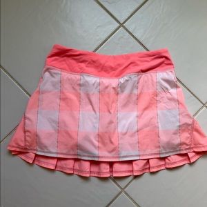 Lululemon pink and white checkered ruffle skirt